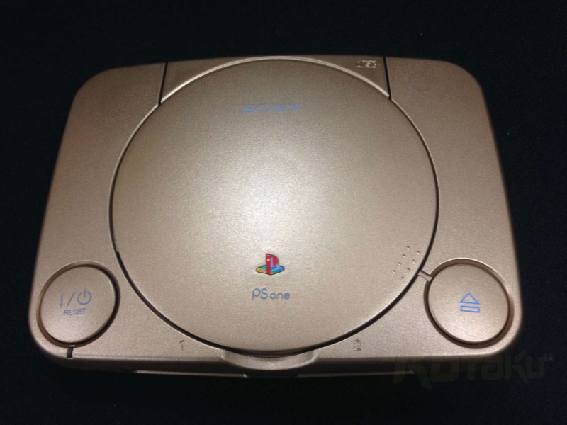 Illustration for article titled The Golden PS1 Is A Sony Fanboy's Dream
